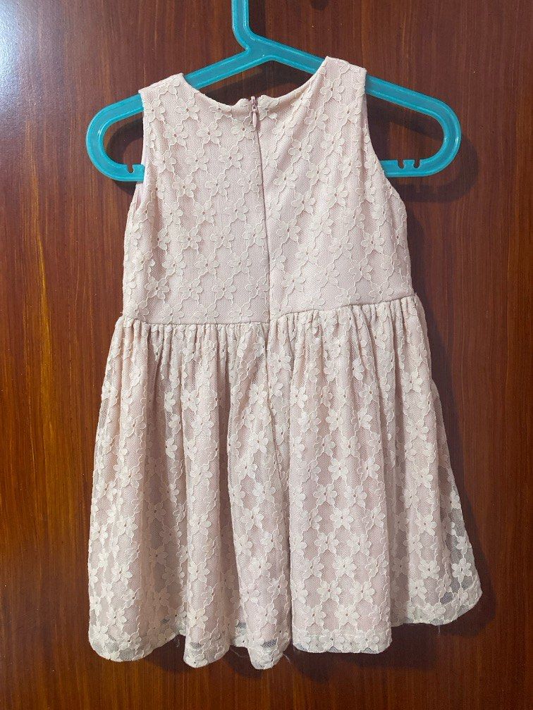 Peppermint Dress (Category: Babies & Kids Fashion) located in Taguig. Submitted by amara2021 (Listing ID 1345435188, Image 2). Description: Peppermint Dress 3T.