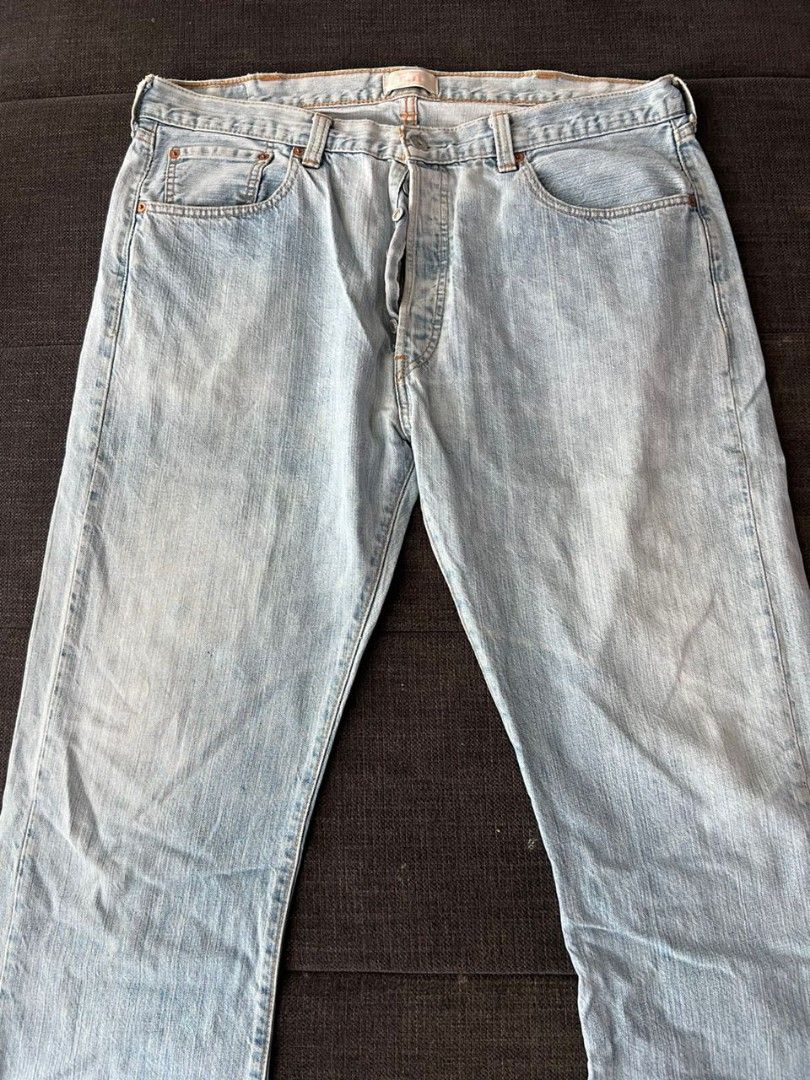 Preloved Levi s 501 Men s Fashion Bottoms Jeans on Carousell