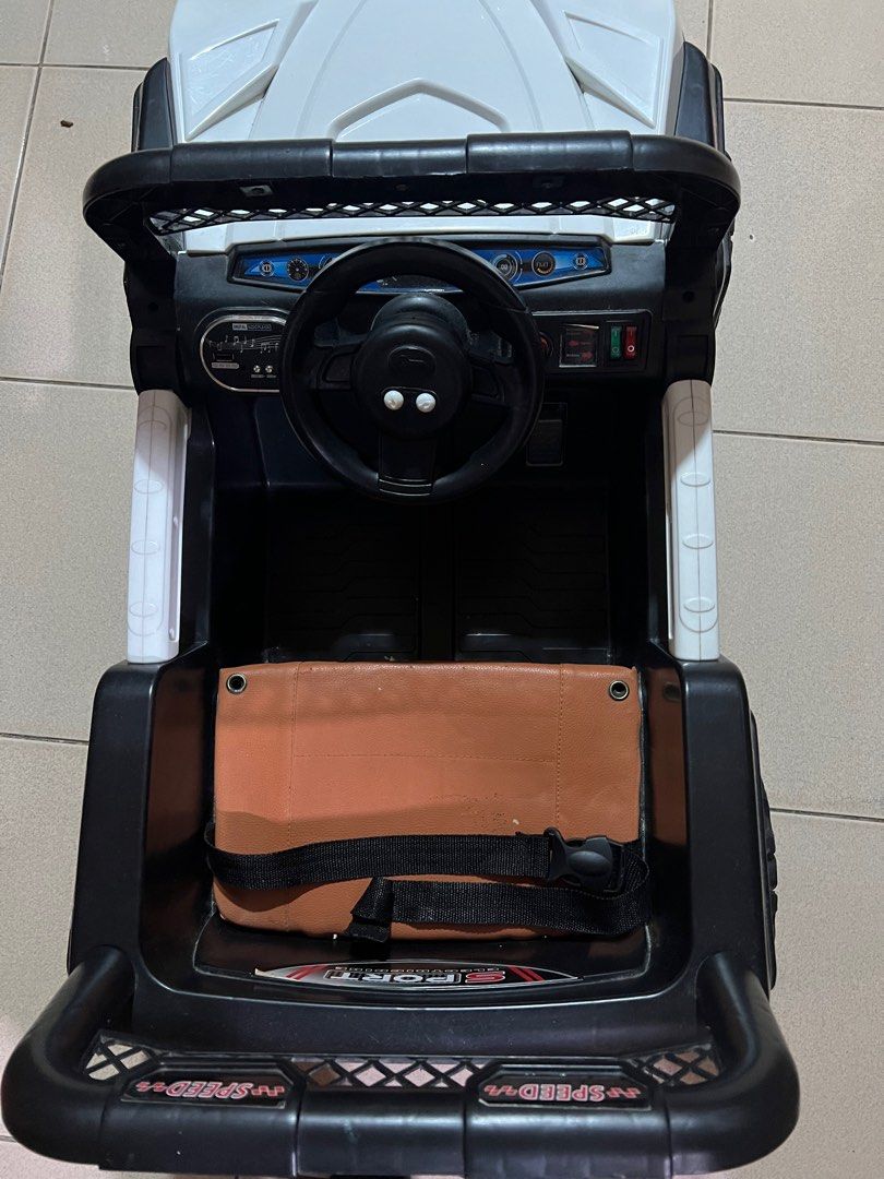 Rechargeable Car (Category: Babies & Kids Fashion) located in Quezon City. Submitted by tammys_closet (Listing ID 1345321948, Image 3). Description: Loob ng bahay lang nilaro bihira pa.. With remote control With charger Pick up Meet up with dp of 500 (SM fairview/Fairview terraces/Robinsons Novaliches) Call/txt for taster transaction 09922452774.