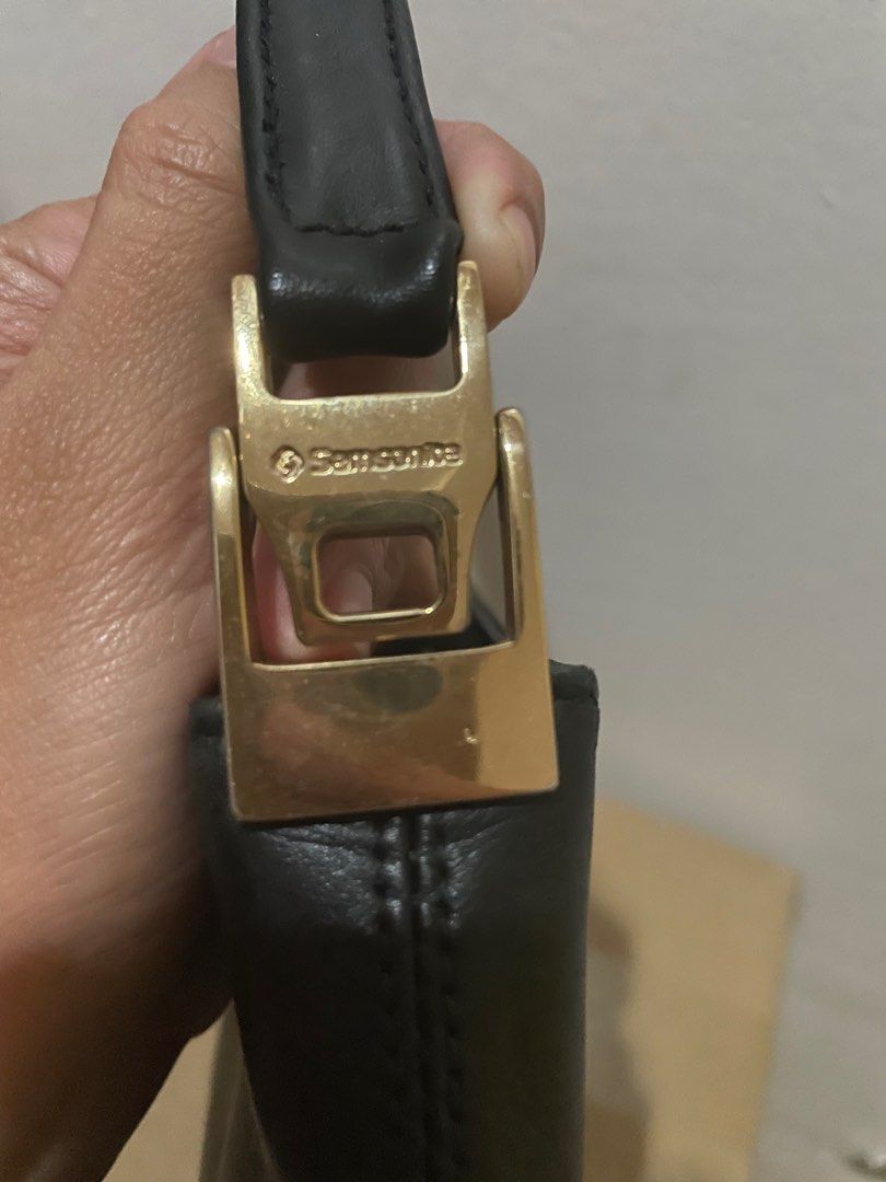 Samsonite Vintage Small Kili Bag (Category: Luxury Bags & Wallets) located in Pasig City. Submitted by lilhermes (Listing ID 1345461730, Image 2). Description: Original Samsonite, this a vintage small kili bag, the hardware still in gold condittion with normal sign of usage, .