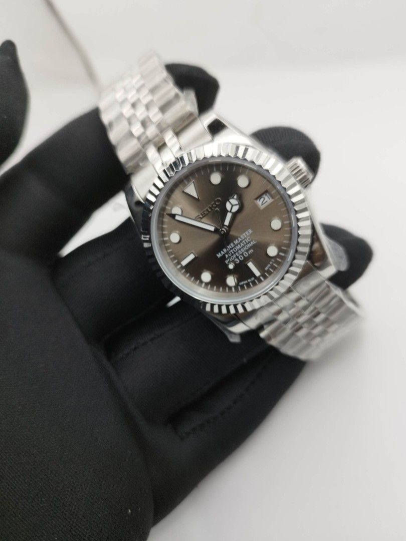 Seiko datejust seikolex (Category: Women's Watches) located in Quezon City. Submitted by ars_watches (Listing ID 1345504212, Image 2). Description: original Seiko nh36 movement 36mm case dm sapphire glass wind hacking mechanism 904L stainless steel aftermarket base 904L stainless steel aftermarket jubilee strap with box and paper bag.