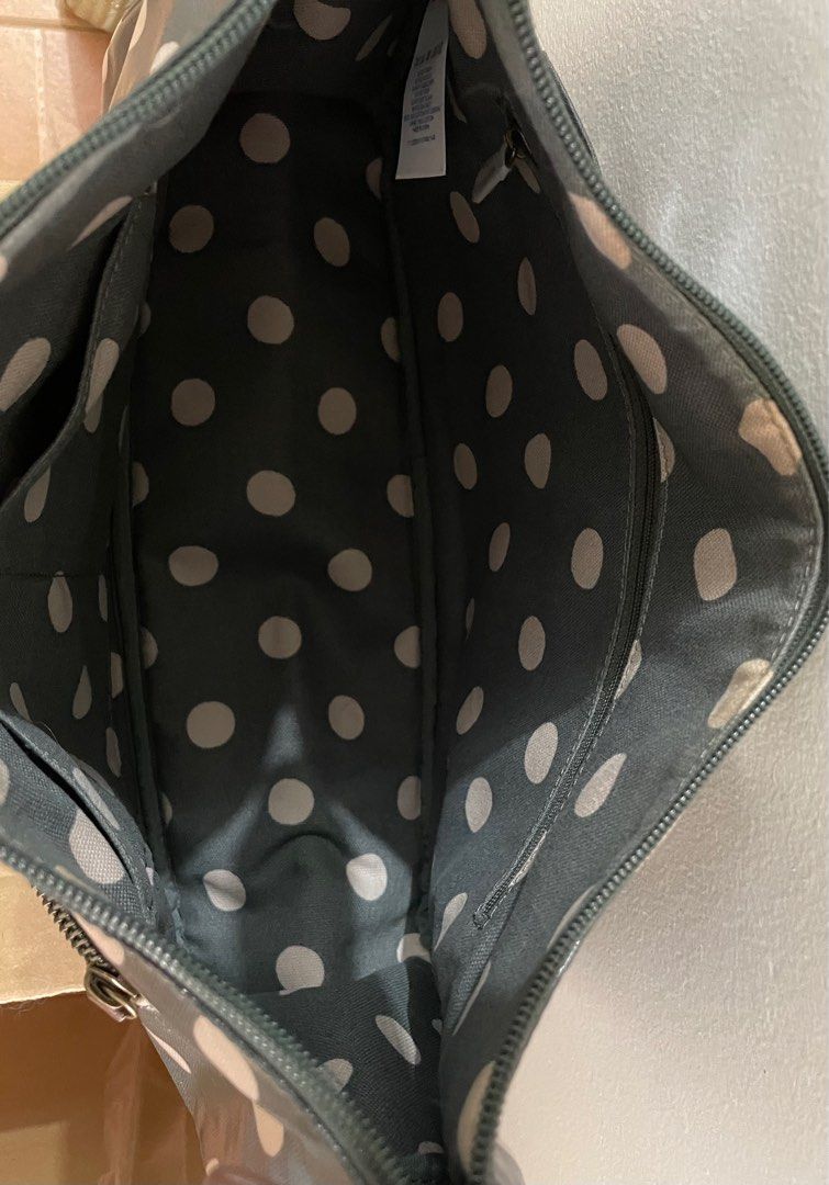 Shoulder/Kili Original Cath Kidston (Category: Luxury Bags & Wallets) located in Pasig City. Submitted by lilhermes (Listing ID 1345362256, Image 3). Description: Original Cath Kidston Medium Size Shoulder/Kili bag..in excellent conditionh.