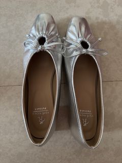 (Category: ) located in . Submitted by spelfashion (Listing ID 1345310587, Image 1). Description: .
