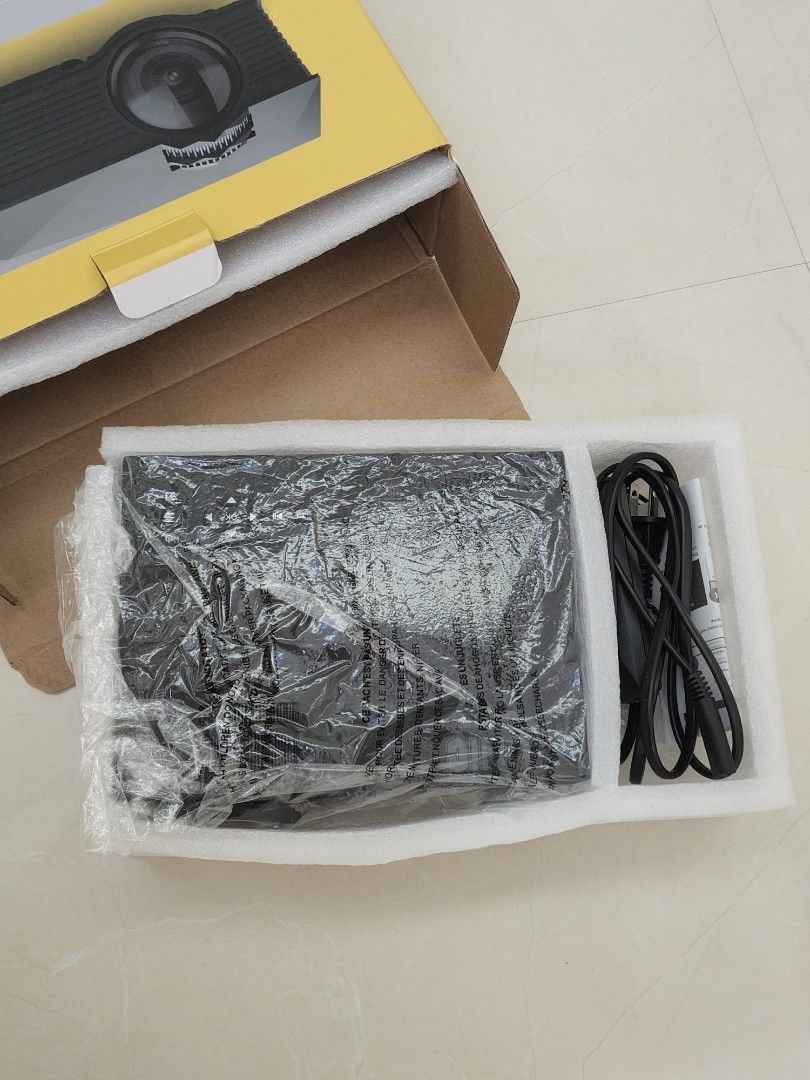 small led entertainment projector wifi ready (Category: Projectors) located in Quezon City. Submitted by mooneon (Listing ID 1345466968, Image 2). Description: .