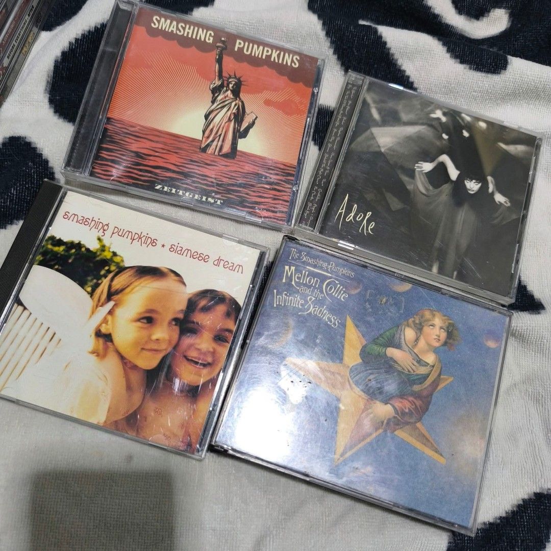 Smashing Pumpkins (Sold per set ONLY) (Category: Storybooks) located in Manila. Submitted by tapsilooog (Listing ID 1345409886, Image 1). Description: RFS: Quitting/Decluttering.