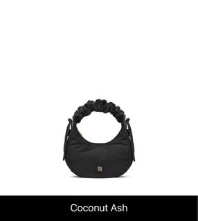 (Category: ) located in . Submitted by nissssya (Listing ID 1345386519, Image 1). Description: .