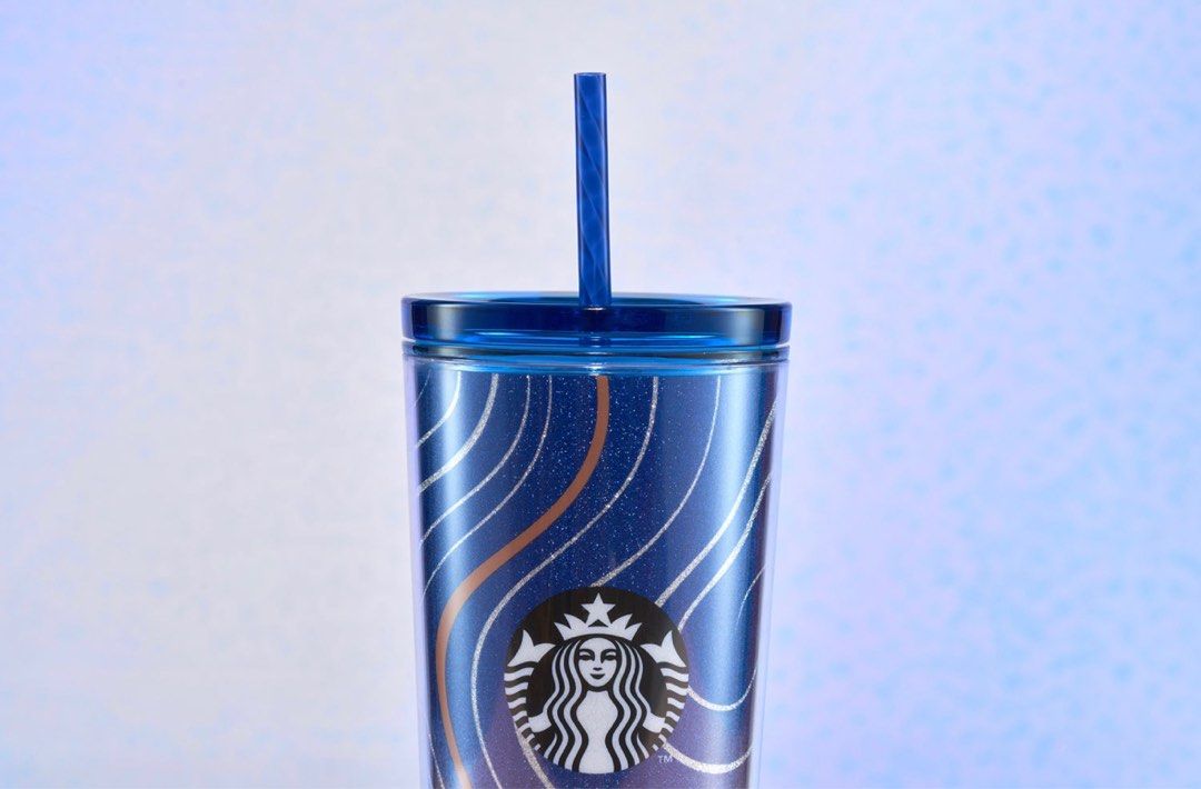 Starbucks 2025 Indigo Gold Cup (Category: Water Bottles & Tumblers) located in Taguig. Submitted by deckluttering (Listing ID 1345477468, Image 2). Description: - brand new; comes with the box - dimensions: 93.5mm x 286mm.