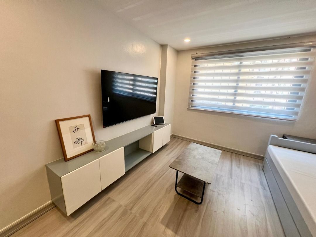 2 BR Loft Greenhills Garden Square (Category: Apartments & Condos) located in Pasig City. Submitted by magicchua.properties (Listing ID 1345526039, Image 1). Description: *FOR SALE* *2 BEDROOMS IN GREENHILLS GARDEN SQUARE, QUEZON CITY* - Floor area: 57 sqm - Bedrooms: 2 - Bathroom: 2 - Parking: 1 - Features: Newly renovated, ready for move in *SELLING PRICE: Php 7,000,000* Please call or send me a message for more information on this property. Ma