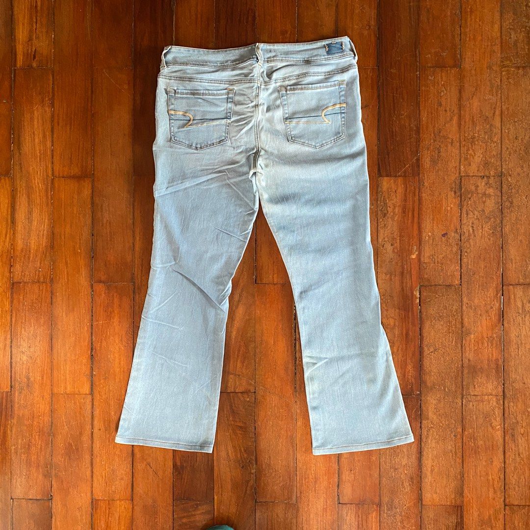 American Eagle flared pants (Category: Jeans) located in Naga. Submitted by decluttertingz_ (Listing ID 1345647426, Image 3). Description: American Eagle flared denim pants Fits size 34 8/10 No leather patch Actual measurements: Waist: 17” Thigh: 11” Knee: 8.5” Hem: 9.5” Length: 37.5”.