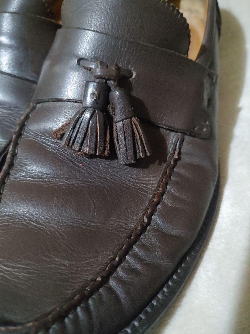 Bally Fravolli (Italy) (Category: Dress Shoes) located in Quezon City. Submitted by ppaya (Listing ID 1345516842, Image 1). Description: Retiree is De-cluttering. Chocolate Brown 7 1/2 GCASH ONLY. PICK-UP ONLY. Last Price. Looking for a discount... Pwede 40% off doon sa Brown na Cole Haan..