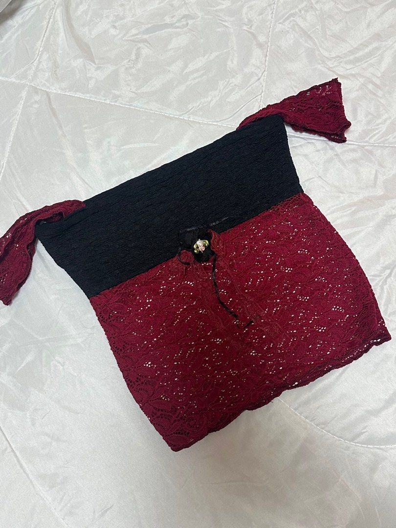 black and red rose lace top (Category: Blouses) located in Manila. Submitted by closetcleanupbyces (Listing ID 1345709815, Image 2). Description: super pretty irl 🌹 sleeves can also be worn off shoulder got this from a ig shop (handmade) freesize; fits s-m.
