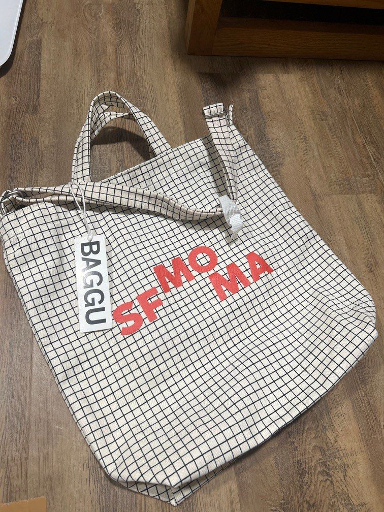 BNWT Baggu SF MOMA grid tote bag, Women's Fashion, Bags Wallets