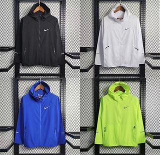 (Category: ) located in . Submitted by fashion.luxe (Listing ID 1345706930, Image 1). Description: .