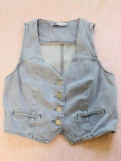 (Category: ) located in . Submitted by FinnWarehouse (Listing ID 1345650519, Image 1). Description: .