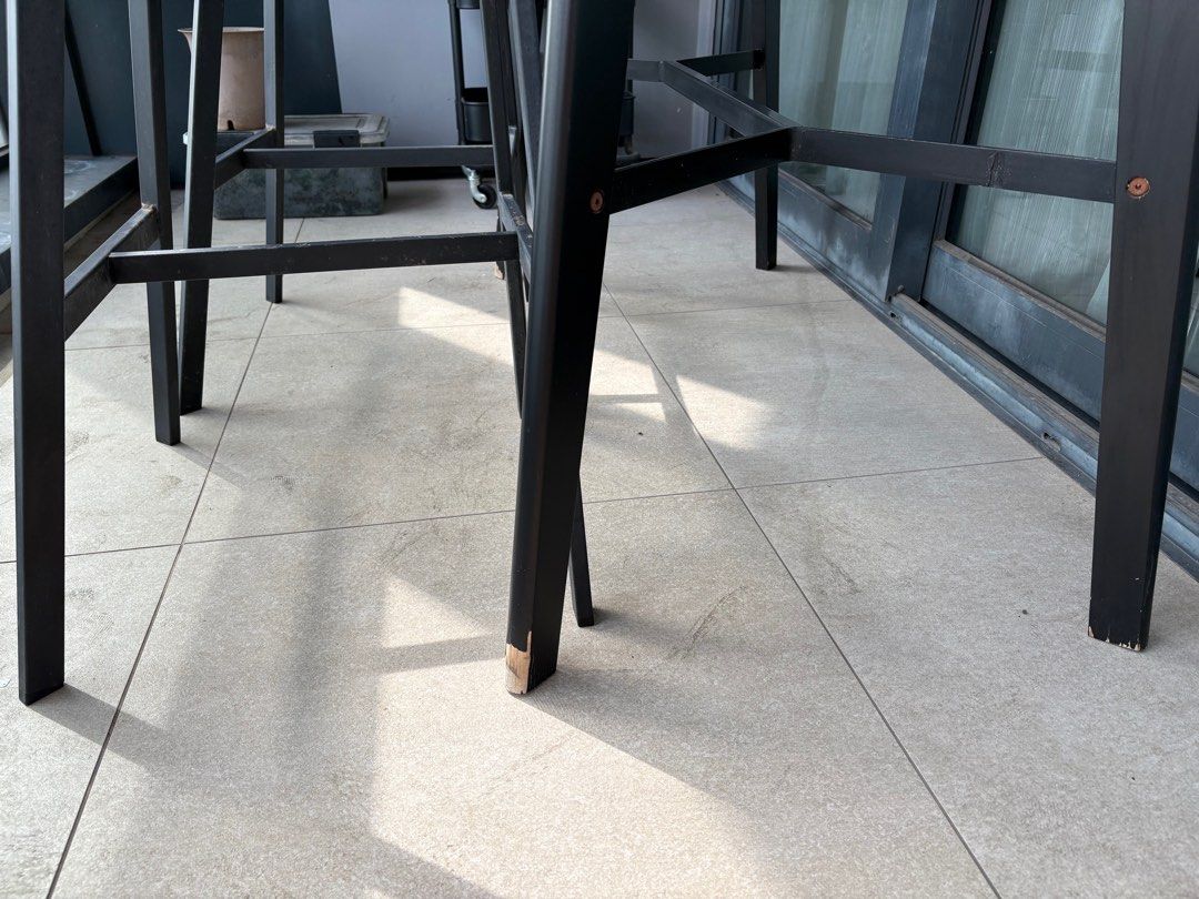 Dining Table Set (Category: Tables & Sets) located in Singapore. Submitted by kontaro (Listing ID 1345524937, Image 3). Description: Outdoor table and 2 chairs. Pick up at Bugis or delivery arranged by buyer .