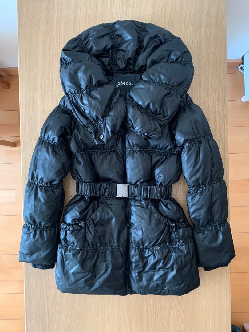 Down Jacket （分類：外套及戶外衣服）位於 Hong Kong。 由 b_collage 提交（商品編號 1345582105，圖片 1）。簡介： Size S Shoulder: 14in Chest: 17in Sleeve: 24in Length: 28in 80% Down 20% Feather。
