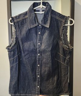 (Category: ) located in . Submitted by neoprelovedcloset (Listing ID 1345579427, Image 1). Description: .