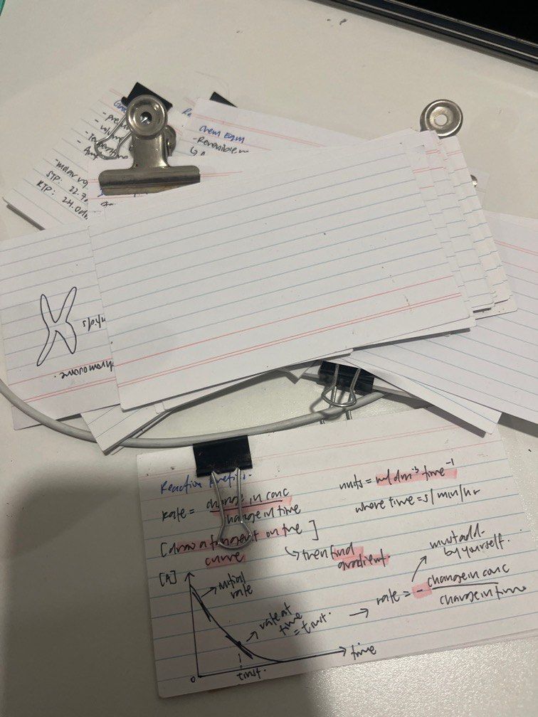 Flashcard Notes (Category: Assessment Books) located in Singapore. Submitted by theskyisfallinggg (Listing ID 1345720510, Image 1). Description: H2 CHEM AND H2 BIO, Certain chapters only. $3 each topic.