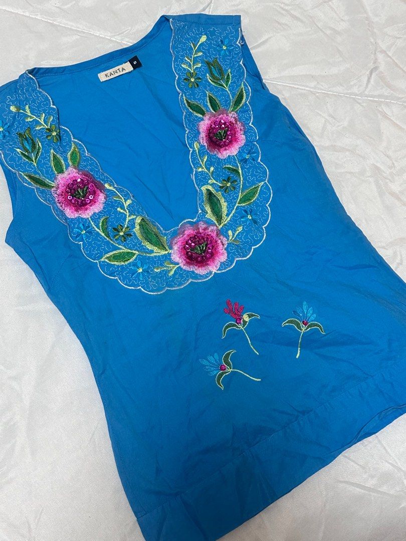 kanta floral embroidered beaded boho top (Category: Sleeveless) located in Manila. Submitted by closetcleanupbyces (Listing ID 1345705890, Image 1). Description: super pretty irl! 🥹 💙 esp the shade of blue all beads perfectly intact bought from an ig shop only worn once to try, never used s on tag, fits xs-s 📦 shipping 📦 - lalamove/grab delivery around metro manila area 🧸 - lbc/jnt shipping to visayas/mindanao ⭐️.