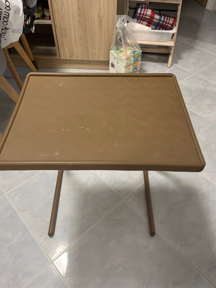 Foldable Table (Category: Tables & Sets) located in Singapore. Submitted by jawnjmf (Listing ID 1345645199, Image 1). Description: .