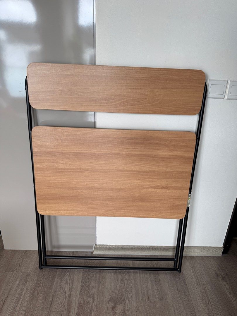 Folding Table (Category: Tables & Sets) located in Singapore. Submitted by _starfish_ (Listing ID 1345544913, Image 1). Description: Width - 80cm Self pickup.