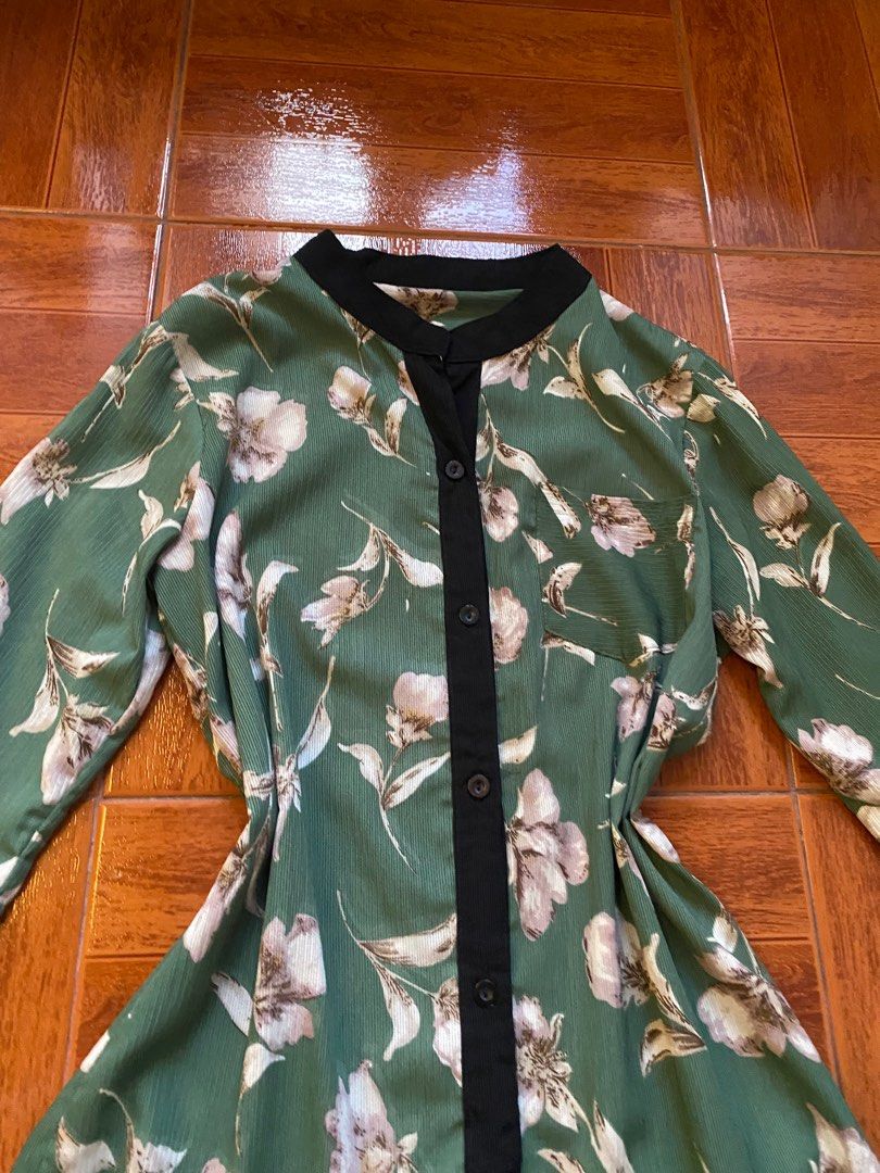 Green Floral Dress (Category: Dresses) located in Quezon City. Submitted by koreii (Listing ID 1345624842, Image 2). Description: 🛍️ Green Floral Dress🛍️ 📌L:33 B: 40 W: 38 📌With belt slot on both sides 📌Fits S-M 📌WYSIWYG 📌For sure buyers only 📌All items are in good condition unless stated otherwise😉 ✅MOP: Gcash ✅MOD: JnT, lalamove ✨Don’t be shy to dm me if interested✨ ❗️STRICTLY NO CANCELLATIONS PO❗️ 🌷HAPPY SHOPPING🌷.