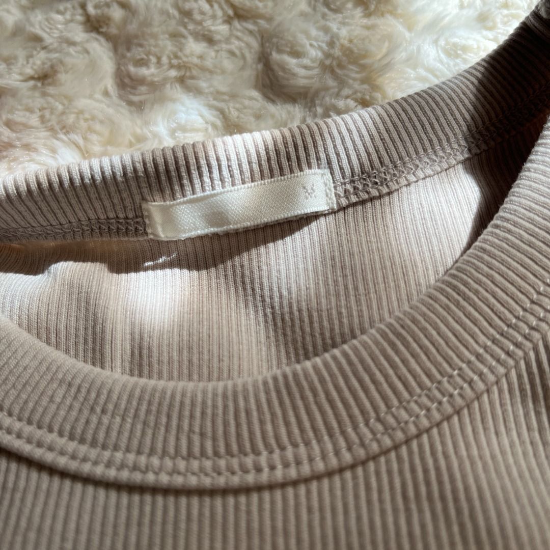GU Ribbed Top (Category: Blouses) located in Muntinlupa City. Submitted by _2nds (Listing ID 1345584642, Image 3). Description: - washed but never used - GU brand - bought in Japan - size medium - ribbed material - RFS: decluttering - Shipping c/o of the Buyer - Location: Alabang and Binan Laguna - Last Price Posted; No lowballers.