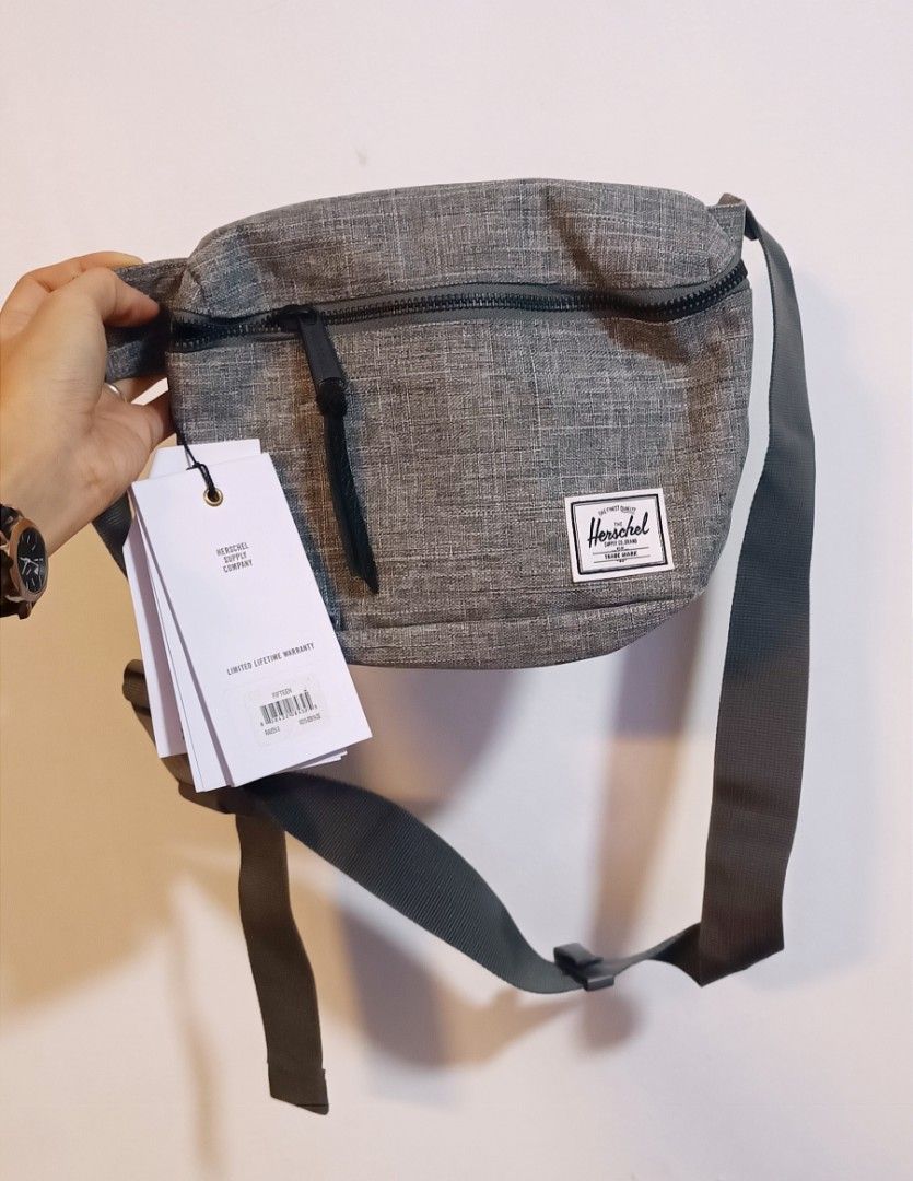 Herschel body bag (Category: Sling Bags) located in Quezon City. Submitted by margsstuff (Listing ID 1345708890, Image 1). Description: Brandnew authentic 100%.