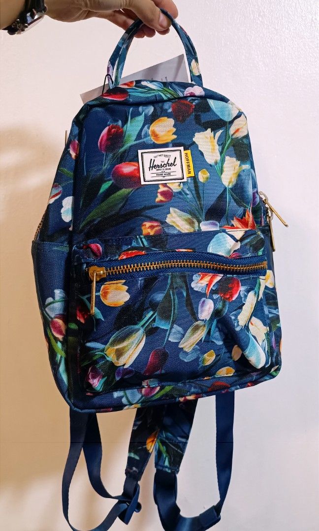 Herschel Nova (Category: Backpacks) located in Quezon City. Submitted by margsstuff (Listing ID 1345709236, Image 1). Description: Authentic 100 %.