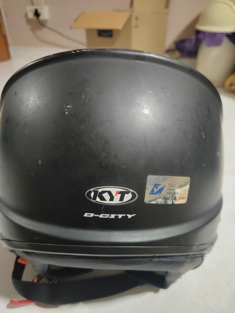 KYT D- CITY HELMET PSB approved (Category: Motorcycle Accessories) located in Singapore. Submitted by ben.teo.parkbom (Listing ID 1345690145, Image 2). Description: KYT D-CITY HELMET with visor female user matte black size M used for lessons not abused upgraded to full face.