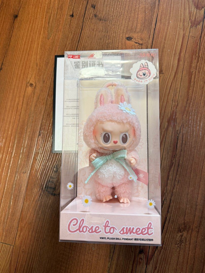 POP MART Labubu Mokoko クリスマス限定版正規品保証 Pop Mart Labubu Mokoko Close to Sweet Vinyl Plush Pendant - JP