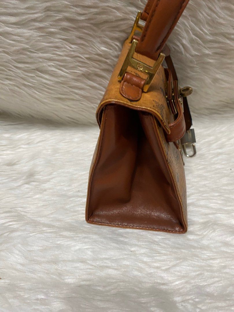 MCM mini Kelly bag Authetic (Category: Luxury Bags & Wallets) located in Malolos. Submitted by yamaguchionline (Listing ID 1345588647, Image 3). Description: Bought in Japan guaranteed authentic money back if proven fake.very nice in actual.please respect my ads.
