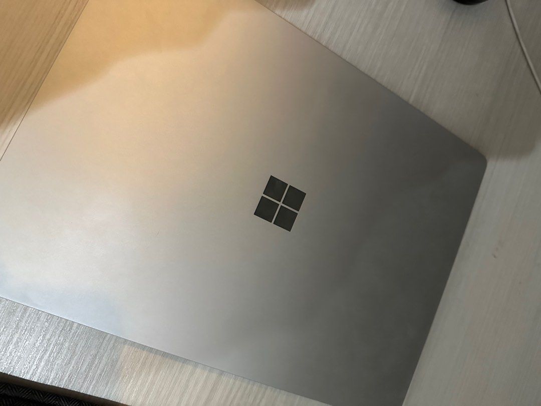 Microsoft Surface Laptop Intel Core i5 7th Gen, Computers & Tech