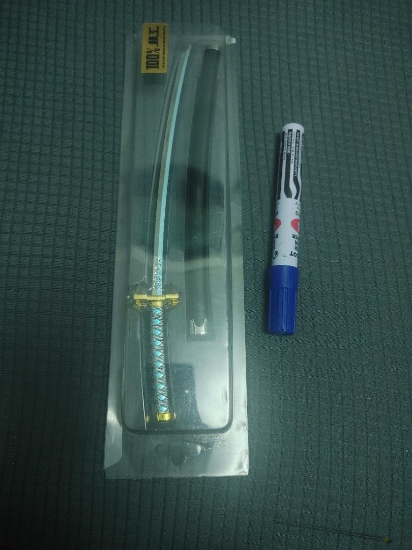Mini Katana Metal Not Sharp (Category: Vintage Collectibles) located in Pasig City. Submitted by carls_vintages (Listing ID 1345654237, Image 1). Description: .