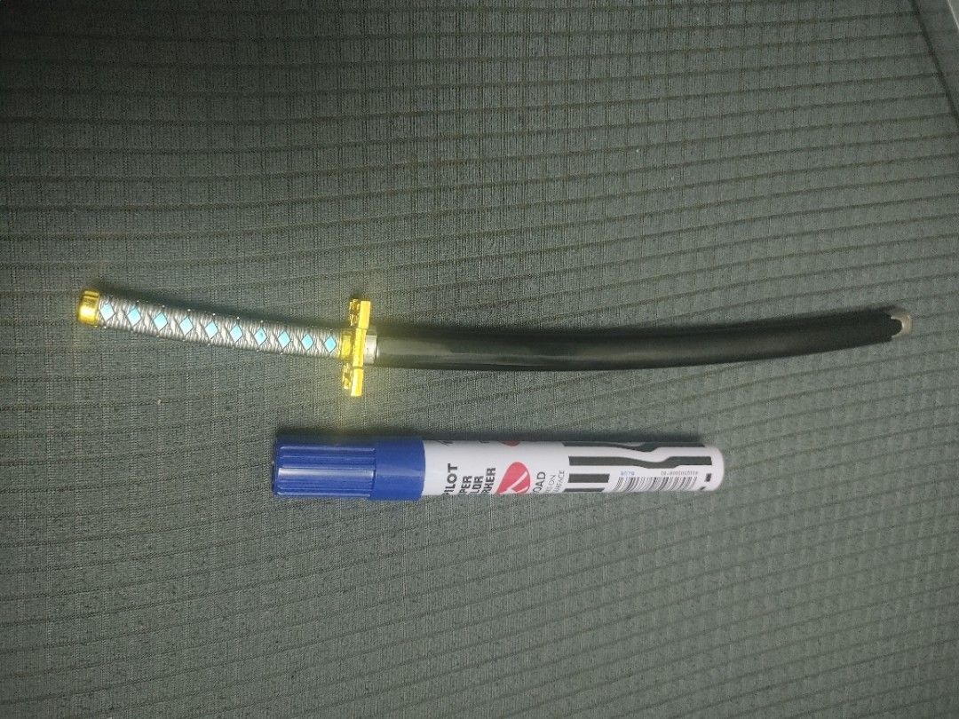 Mini Katana Metal Not Sharp (Category: Vintage Collectibles) located in Pasig City. Submitted by carls_vintages (Listing ID 1345654237, Image 2). Description: .