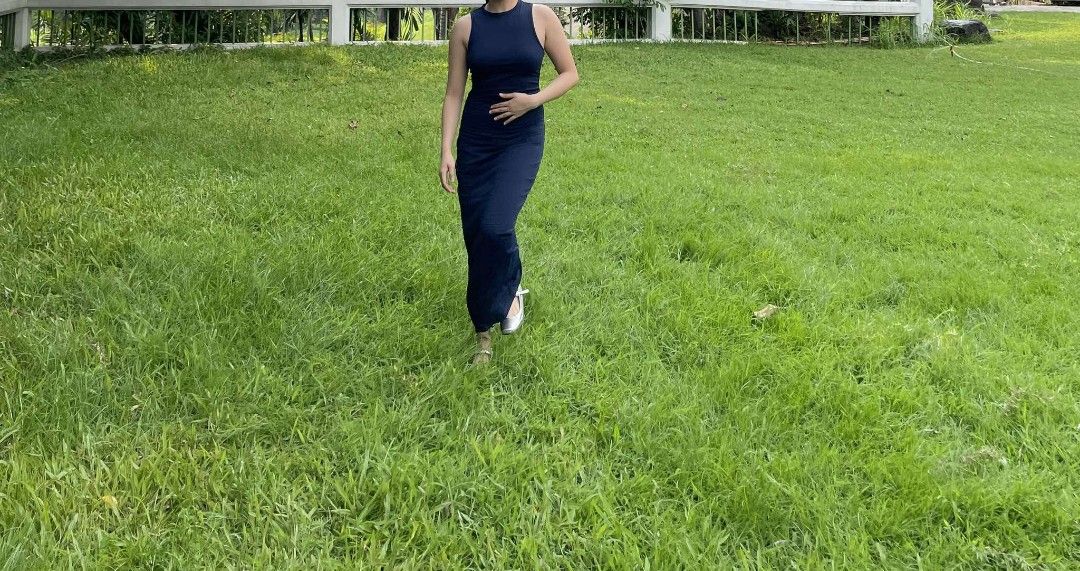Navy Blue Shein Long Dress (Category: Dresses) located in Quezon City. Submitted by ad.attic (Listing ID 1345560018, Image 2). Description: Worn once XS to Small.