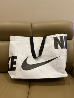 Affordable nike tote bag For Sale Bags Carousell Malaysia