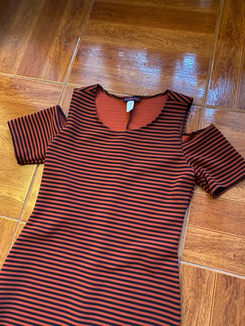 Orange Off shoulder Bodycon Dress (Category: Dresses) located in Quezon City. Submitted by koreii (Listing ID 1345625932, Image 1). Description: 🛍️ Orange Off Shoulder Bodycon Dress🛍️ 📌L:41 B: 34-36 W: 30-38 📌Fits M-L 📌WYSIWYG 📌For sure buyers only 📌All items are in good condition unless stated otherwise😉 ✅MOP: Gcash ✅MOD: JnT, lalamove ✨Don’t be shy to dm me if interested✨ ❗️STRICTLY NO CANCELLATIONS PO❗️ 🌷HAPPY SHOPPING🌷.