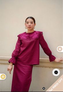 (Category: ) located in . Submitted by _ainaapreloved (Listing ID 1345547165, Image 1). Description: .