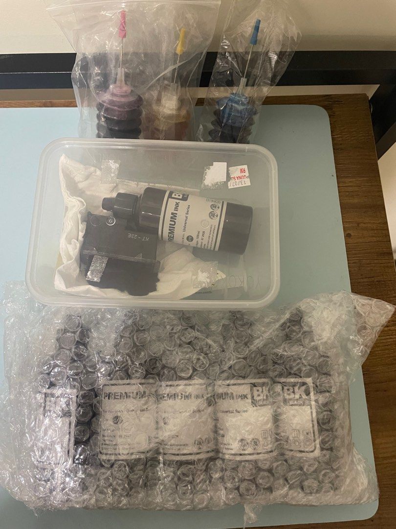 Printer Ink (Category: Printers, Scanners & Copiers) located in Shah Alam. Submitted by nerislyassa (Listing ID 1345659796, Image 1). Description: Decluttering. Bought this ink for my printer but dont know how to use it. Pickup only Asap. First come first serve..