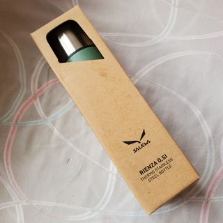 （分類：）位於 。 由 kam20724 提交（商品編號 1345540129，圖片 1）。簡介： 。