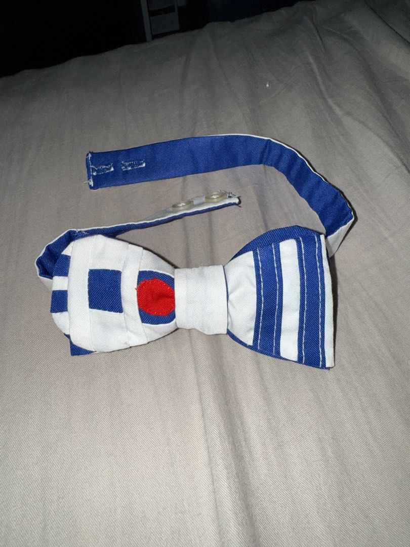 Starwars Bowtie R2D2 (Category: Ties) located in Muntinlupa City. Submitted by eksamano (Listing ID 1345615990, Image 1). Description: Customized bowtie.