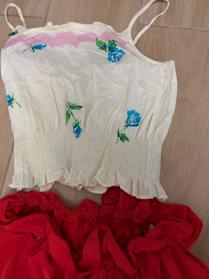 STYLE BUNDLE: Cute top + Bubble Skirt (H&M) (Category: Sets or Coordinates) located in Manila. Submitted by stefandraboutique (Listing ID 1345618683, Image 1). Description: super cute pair!!! NIKI going under fit.