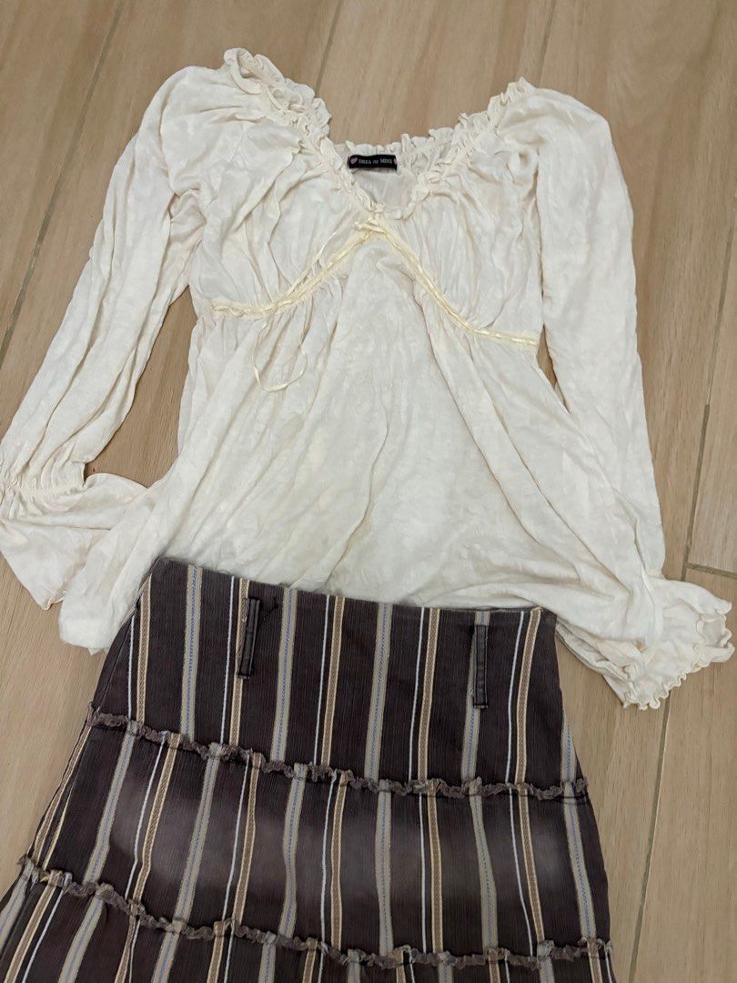STYLE BUNDLE: Fairycore/Grunge (Category: Sets or Coordinates) located in Manila. Submitted by stefandraboutique (Listing ID 1345612361, Image 1). Description: runs a size Small 🤍 sold as set NIKI bumblebee fit.