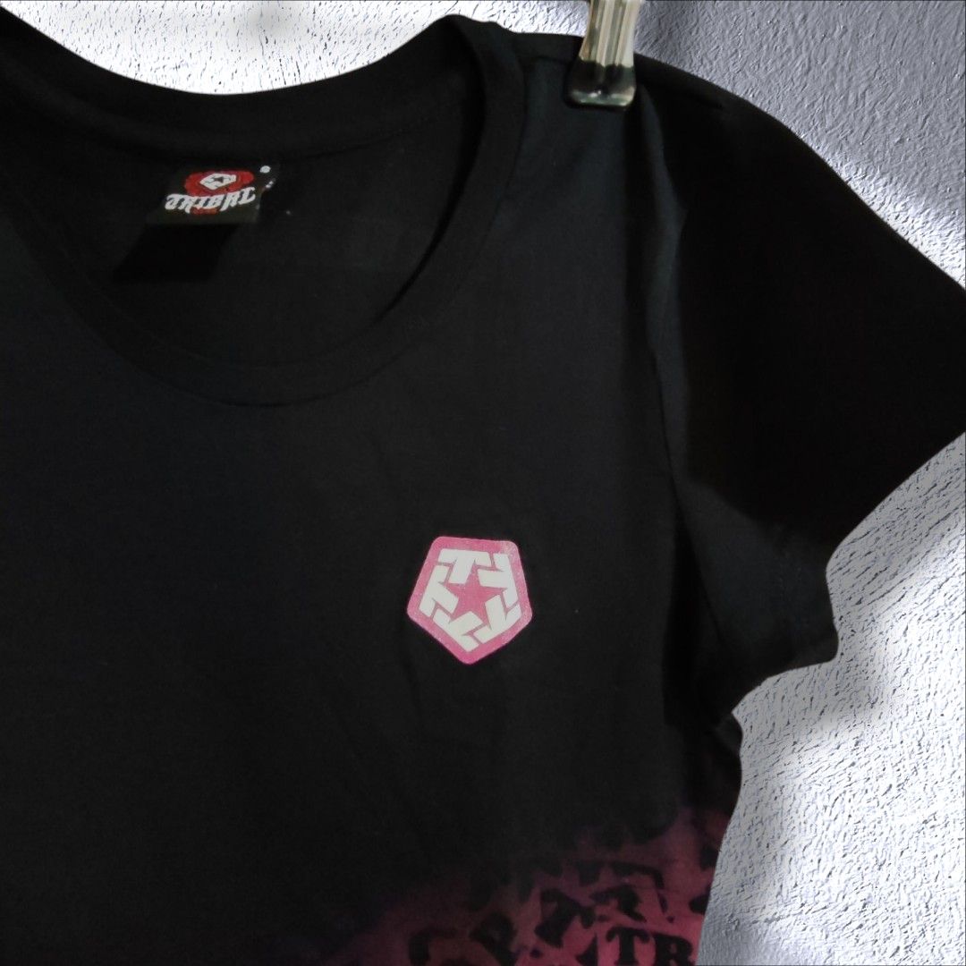 T R I B A L T-shirt (Category: Shirts) located in Caloocan City. Submitted by wt.ph (Listing ID 1345572014, Image 2). Description: • Size Small on tag • No Flaws / No crack print ✨ • in good condition - MOP : GCASH or UB bank transfer ( Payment first ) - available couriers are J&t / Lalamove 💸 Last price posted. No to lowballers 💸.