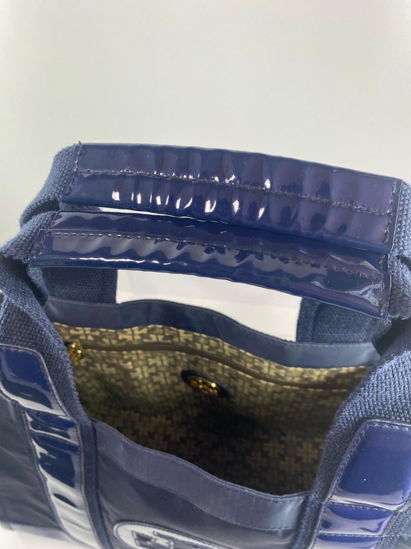 Tory Burch Ella Handbag (Category: Tote Bags) located in Calamba. Submitted by Cheires (Listing ID 1345562224, Image 3). Description: .