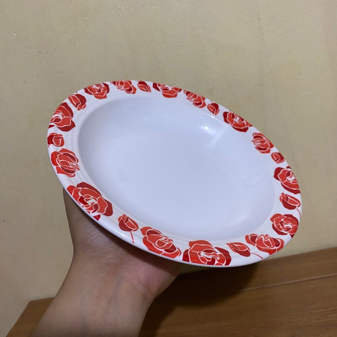 TUPPERWARE SOUP BOWL 300ML (Category: Dinnerware & Cutlery) located in Quezon City. Submitted by xtian.store (Listing ID 1345568669, Image 3). Description: !! SUPER SALE !! BRAND NEW & AUTHENTIC • Price: PHP299 EACH (Available quantity: 12 pcs) • Capacity: 300ml • Dimensions: 20cm D each • Elegant soup bowl that can be used to serve hot soups, salads or desserts. • Shock-proof, thus, it does not easily crack. • Scratch-resistant • Actual photos a