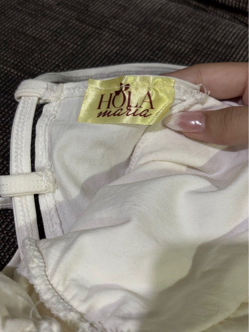 White Linen Tie Dress (Category: Dresses) located in Paranaque City. Submitted by floramese (Listing ID 1345659704, Image 3). Description: Used twice only, then was stored afterwards. ✿ lovely dress that i adore! (perfect for dates as well, day or night) ✿ this piece is perfect for a soft baddie look ✿ makes your body look snatched ✿ thick fabric ✿ issue!: there’s a small line of dirt at the bottom part of the dress. though, it isn’t so noticeabl
