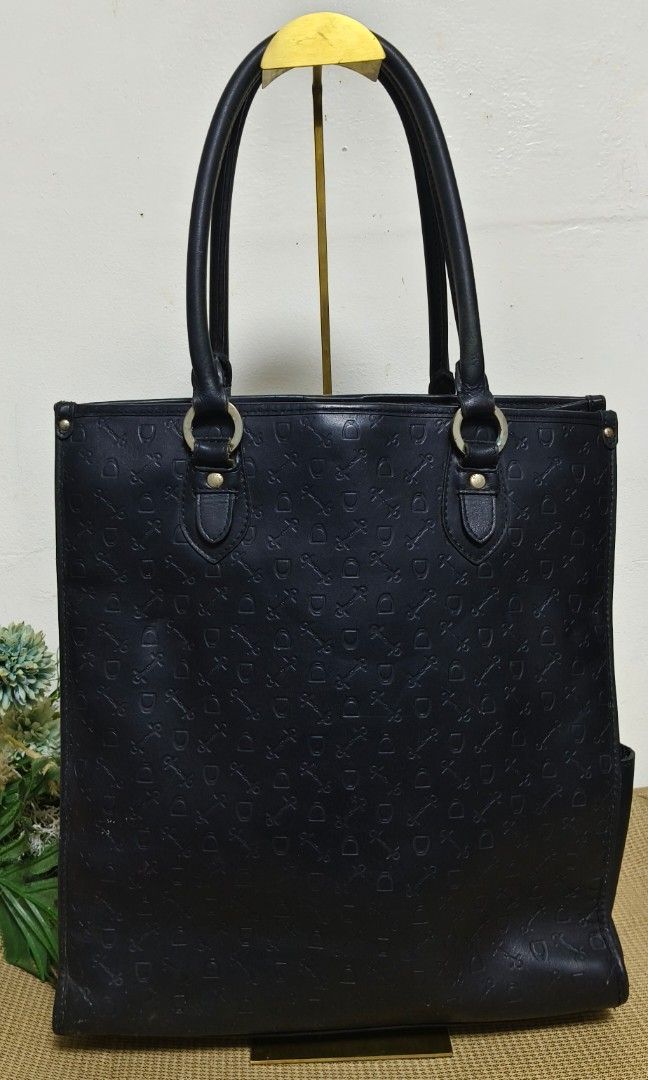 WHY Genuine Leather Classic Bag (Category: Luxury Bags & Wallets) located in Baguio. Submitted by PreiLoveMaria (Listing ID 1345692863, Image 2). Description: WHY Genuine Leather Classic Bag Vintage Rare Find 15" Laptop can fit in the Bag Good for office or school use Monogram Design Normal signs of wear, needs cleaning on the metal hardware.. Kindly check individual photos for details... Open for shipping via J&T onLy We do not offer COD/COP 😊.