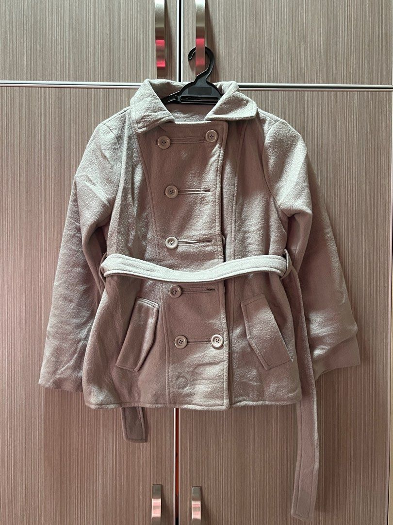 Winter Jacket (Category: Coats, Jackets and Outerwear) located in Shah Alam. Submitted by odettemy (Listing ID 1345546503, Image 2). Description: Kids Size worn once in 2015 ( you may choose a free gift from the last few slides ).